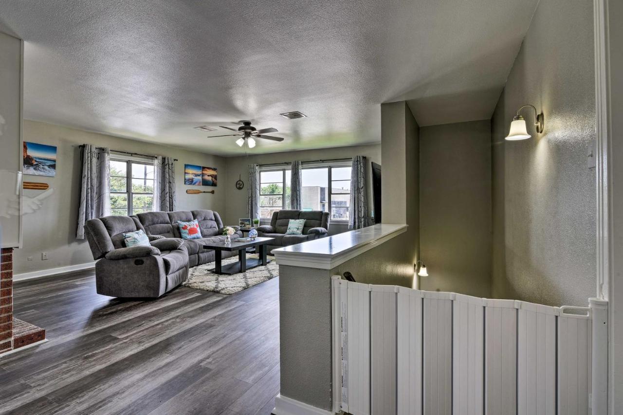 Spacious And Modern Family Duplex In Galveston! Eksteriør billede