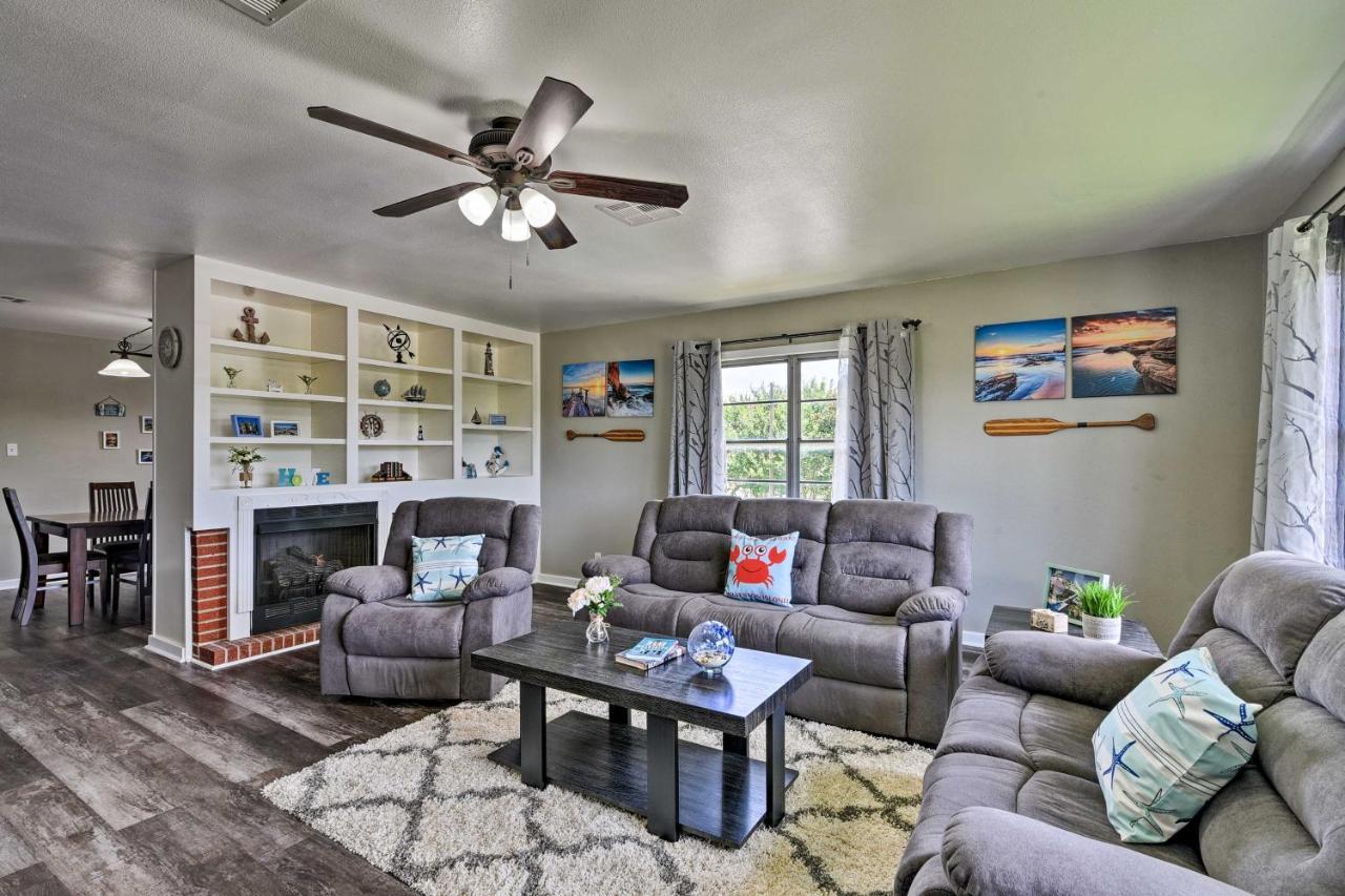 Spacious And Modern Family Duplex In Galveston! Eksteriør billede