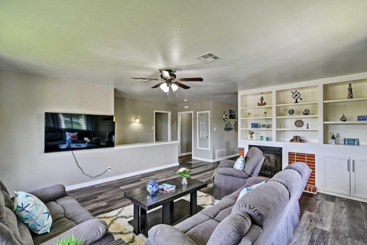 Spacious And Modern Family Duplex In Galveston! Eksteriør billede