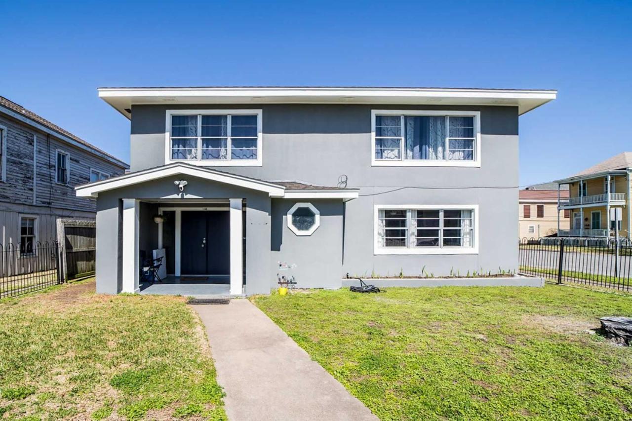 Spacious And Modern Family Duplex In Galveston! Eksteriør billede